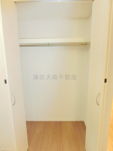 Kolet蒲田南＃20の収納|1階納戸4.1帖の収納　クローゼット