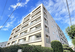 モナ―ジュ旗の台の外観