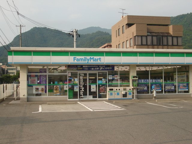 メイプルの周辺|ファミリーマート広白石店まで1,502ｍ