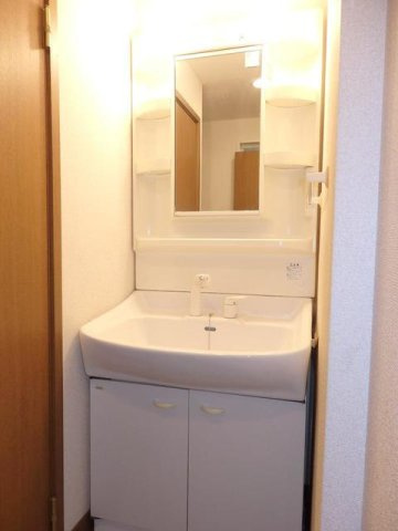 フィオーレⅡの洗面所|コンパクトで使いやすい洗面所