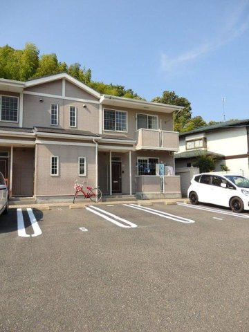 フィオーレⅡの駐車場|駐車スペースもあります