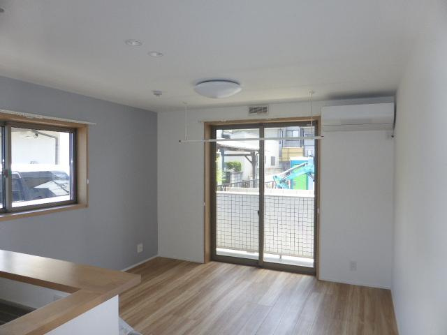 ユアメゾン南観音の居間・リビング|ゆったり過ごせるリビングです