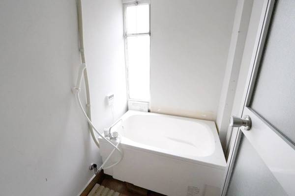 ビレッジハウス下更地2号棟の浴室|ビレッジハウスの同一物件・同一タイプの間取りの写真です