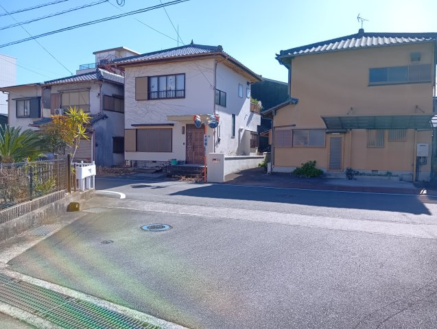 売土地　富士市横割4丁目の前面道路含む現地写真|富士駅、新富士駅車で約5分。富士由比バイパスまで車で約5分。
多方面へのアクセス良好です。