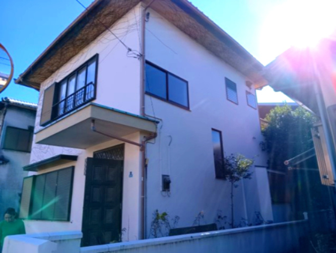 売土地　富士市横割4丁目の外観|古屋付きです。
リフォームをして、そのまま使う事も出来ます。