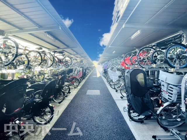 シティテラス東陽町の駐輪場|【自転車置き場】最新の空き状況や費用などの詳細は担当スタッフまでお問い合わせください。