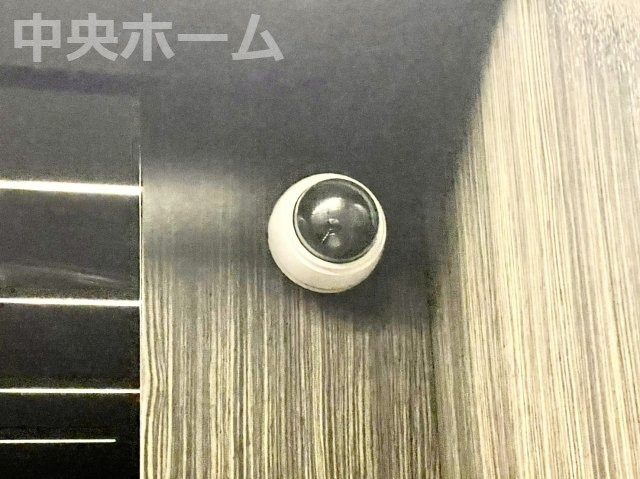 シティテラス東陽町の防犯設備|【防犯カメラ】何かあった時の大事な証拠になることももちろんなりますが、防犯というくらいですので大事なのは防犯カメラがあることによって抑止力につながることですよね。