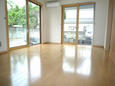 【居間・リビング】 | ペリドット | ゆったり過ごせるリビングです