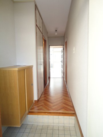 ハイツセンチュリーの玄関