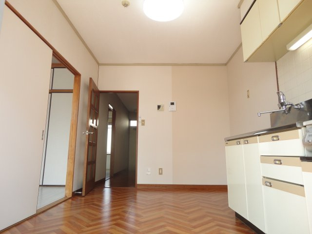 ハイツセンチュリーの居間・リビング