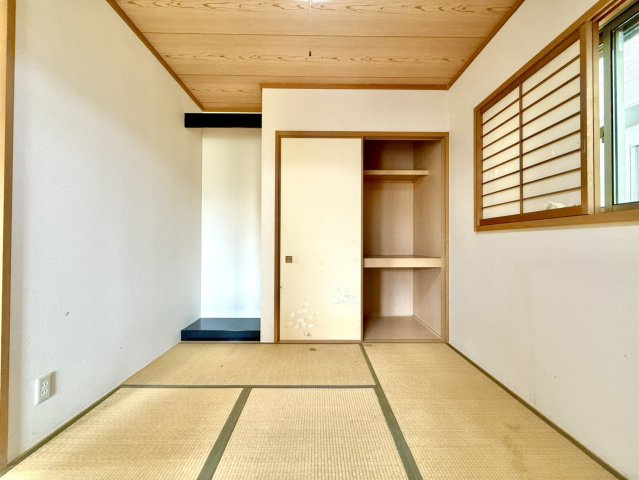 日進市浅田町上納戸建の和室