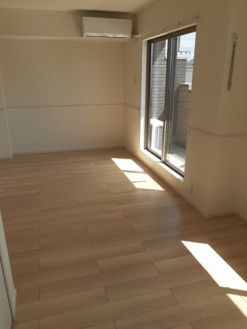 アサヒハイツの居間・リビング