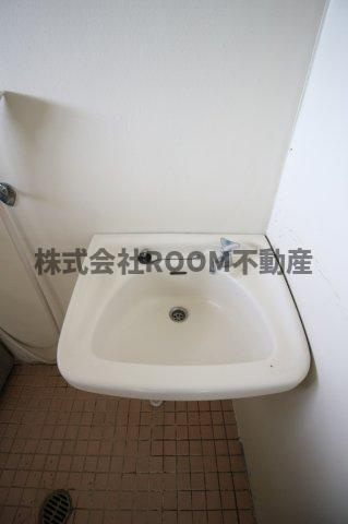 CALMEST西町（カーメスト）の洗面所|脱衣スペースもあります