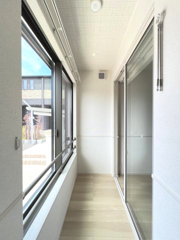ソンメホリスⅡの内装|1.5帖サンルーム　室内物干しつき