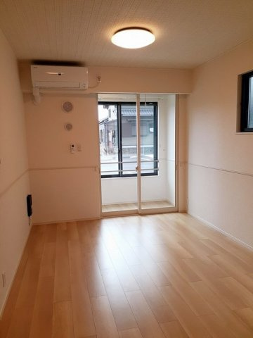 ソンメホリスⅡの居間・リビング