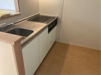 【キッチン】 | シャングリラ | コンパクトなキッチンで掃除もラクラク