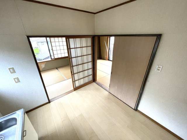 ハイツ本宿の洋室