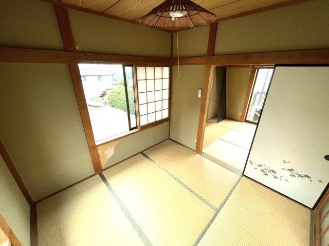 ハイツ本宿の和室