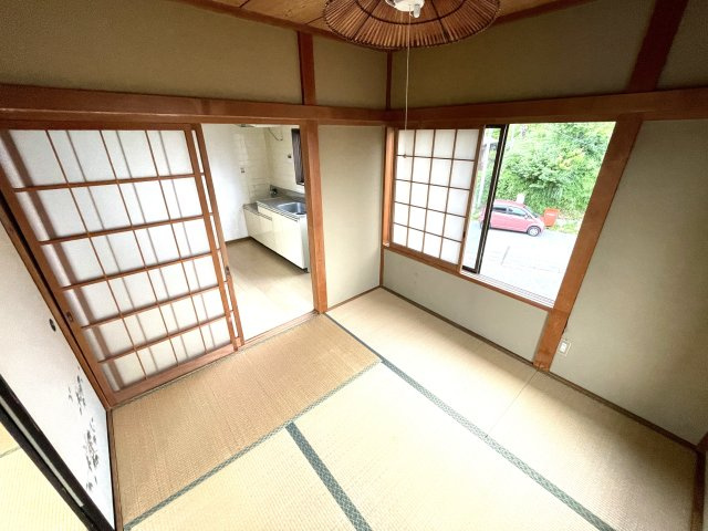 ハイツ本宿の和室