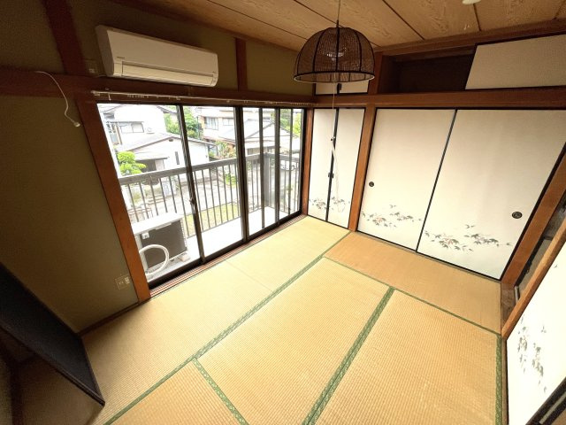 ハイツ本宿の和室