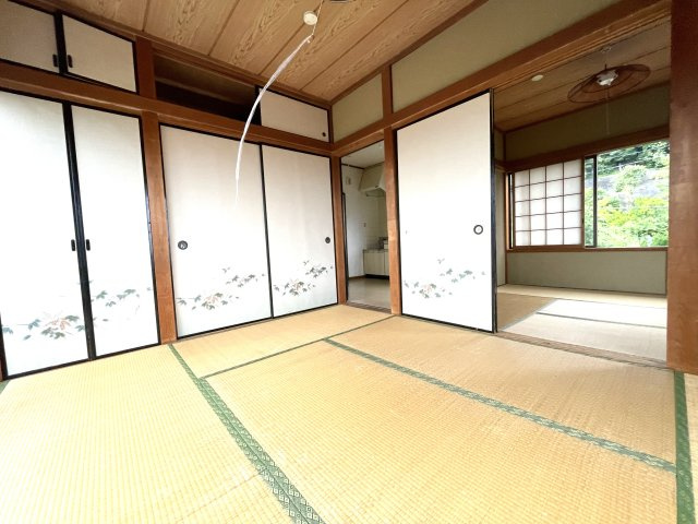 ハイツ本宿の和室