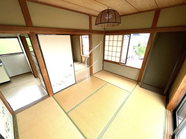 ハイツ本宿の和室