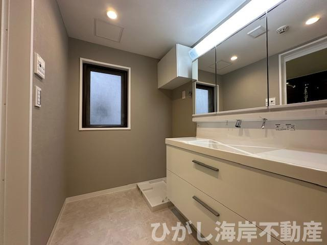 パストラルハイム湘南太平台Ⅱの脱衣所|新規リフォーム完了！　脱衣スペース