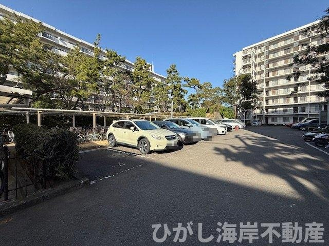 パレ平塚すみれ平壱番館の駐車場|敷地内駐車場