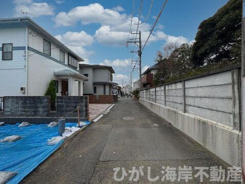 藤沢市鵠沼松が岡2丁目　売地　全２区画の前面道路含む現地写真|現地外観