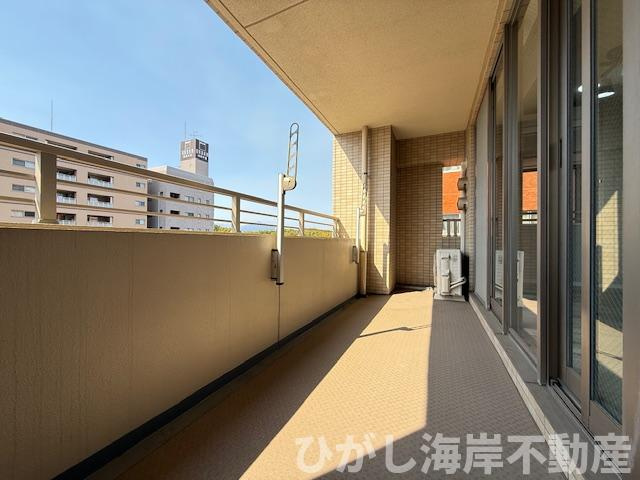 クィーンシティ平塚フェスタロードの玄関