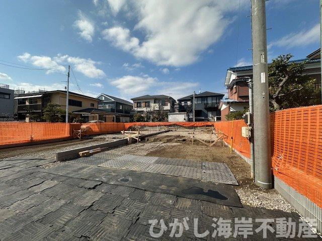 平塚市豊原町　新築戸建　全２棟の外観|3月19日撮影　建築中　現地外観