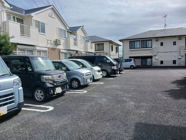 メルヴェイユの駐車場