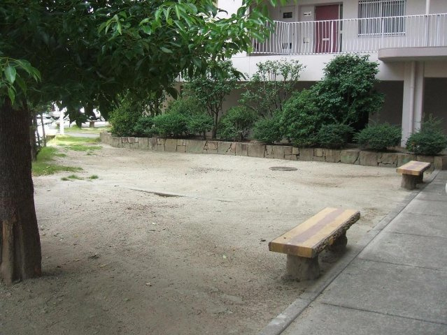敷地内に緑があるので、植栽の連なりが作り出す美しい景観を感じる事ができます♪