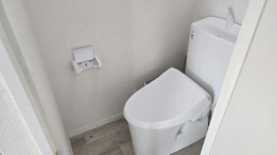 【トイレ】 | グロリアスマンション | 落ち着いた色調のトイレです