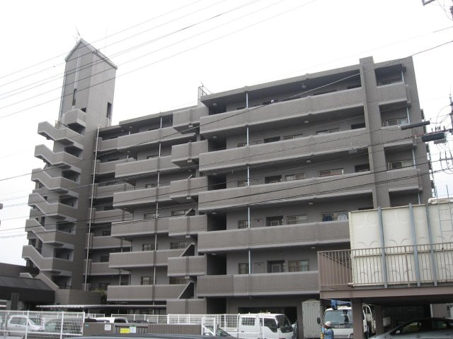 松山市枝松6丁目にあります、8階建てのマンションです♪