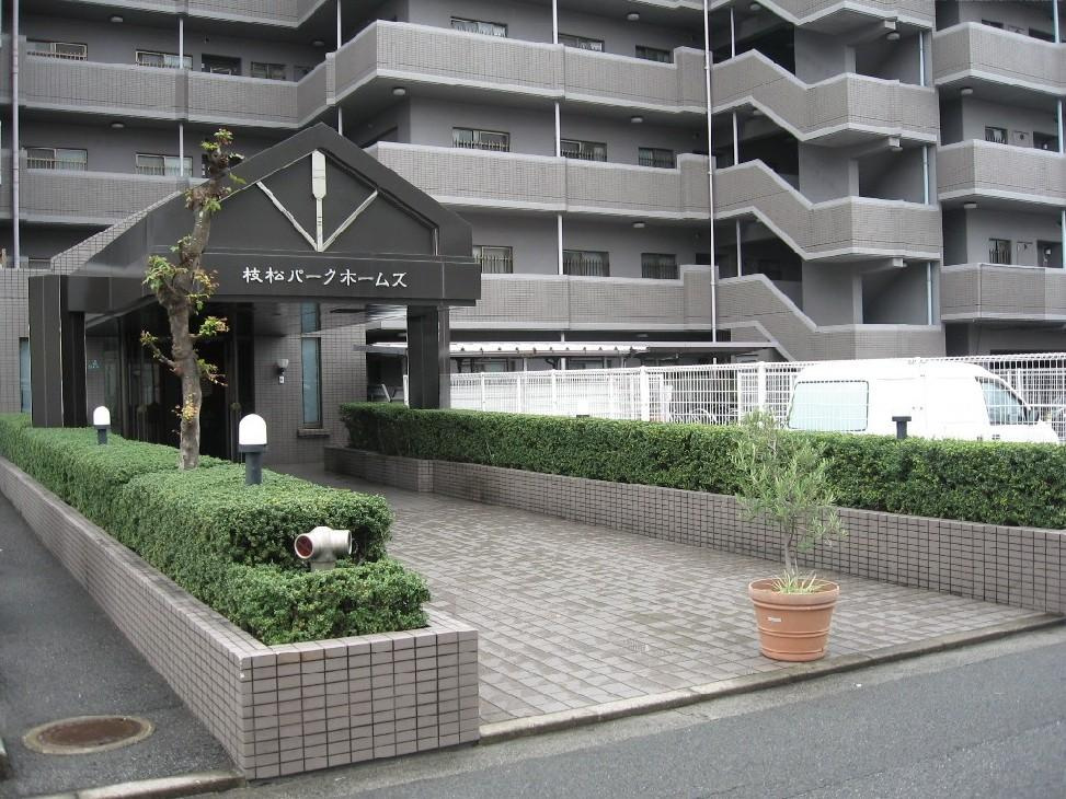 国道11号に近く交通アクセス良好♪ 周辺にはスーパーやコンビニなどの生活施設も充実で生活便利♪