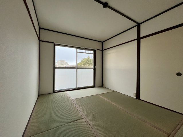 上高丸厚生年金住住宅の寝室