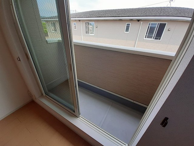 サンライト宗像ⅡＡのバルコニー|お洗濯にも便利なバルコニー付き