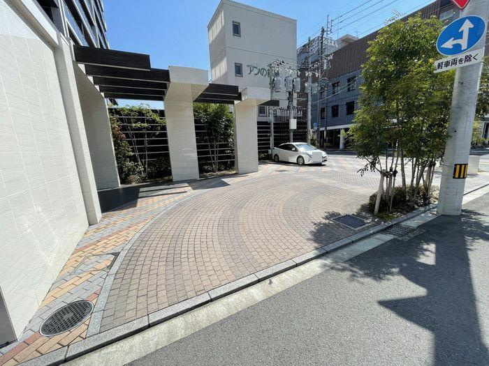 些細なことも相談にのってもらえる、ワクワクしながらお家を探せる、そんなお店づくりを心掛けています。