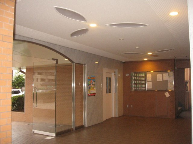 中心地へのアクセス良好♪銀天街まで徒歩約８分で、近隣商業施設へのアクセス良好な立地です♪
