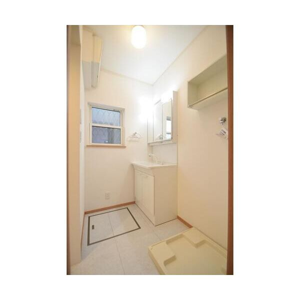 フォレストメゾン上六名A棟の洗面所