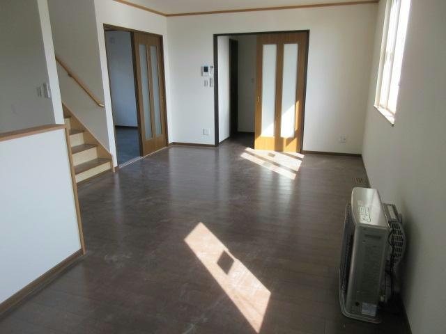 池田町4丁目住宅の居間・リビング