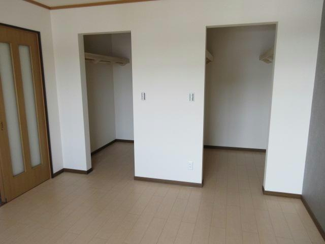 池田町4丁目住宅の洋室