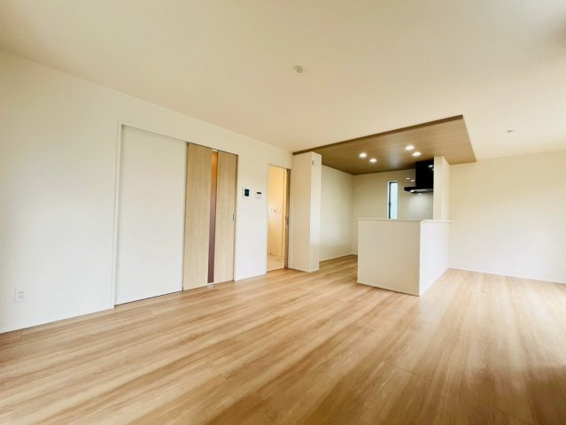 ★★南城市玉城糸数４期全２棟－2号棟の居間・リビング