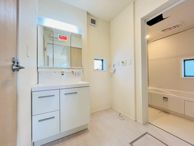 ★★南城市玉城糸数４期全２棟－2号棟の独立洗面台