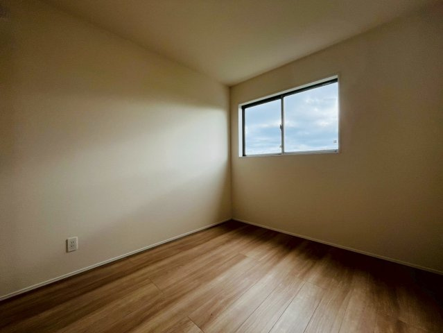 ★★南城市玉城糸数４期全２棟－2号棟の洋室