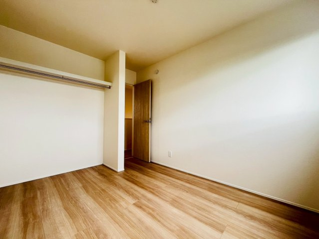 ★★南城市玉城糸数４期全２棟－2号棟の洋室