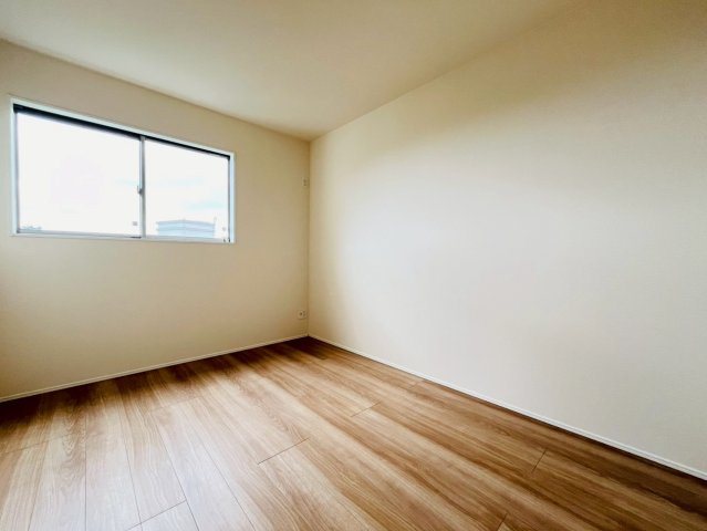 ★★南城市玉城糸数４期全２棟－2号棟の洋室