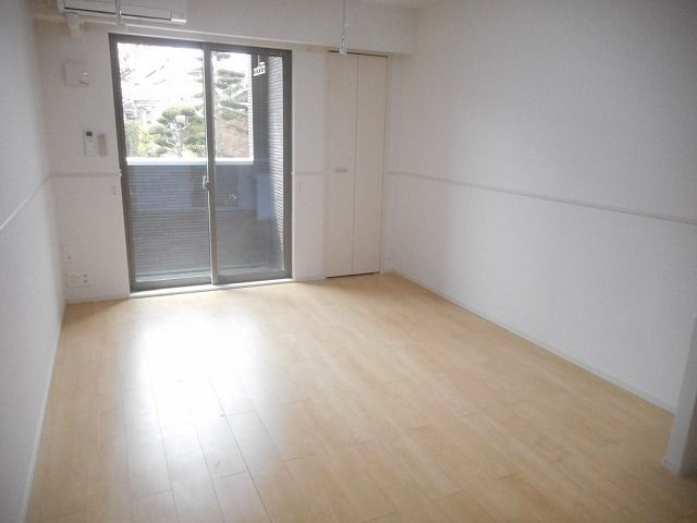 トゥウィンクル　アーク　壱番館の居間・リビング