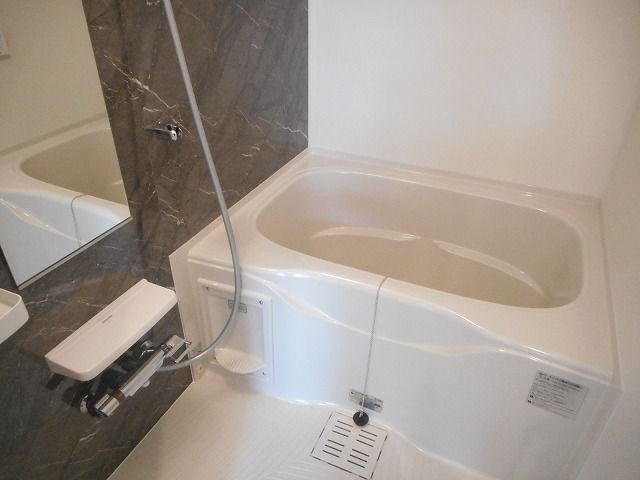 トゥウィンクル　アーク　壱番館の浴室